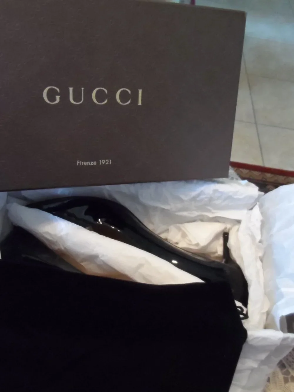 Gucci Black Patent Leather Kitten Heel Pumps Size 39.5B